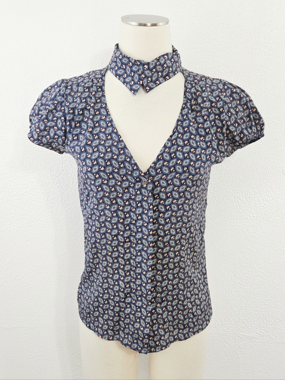 Urban Renewal keyhole button down short sleeve shirt blue vintage geometric S/M